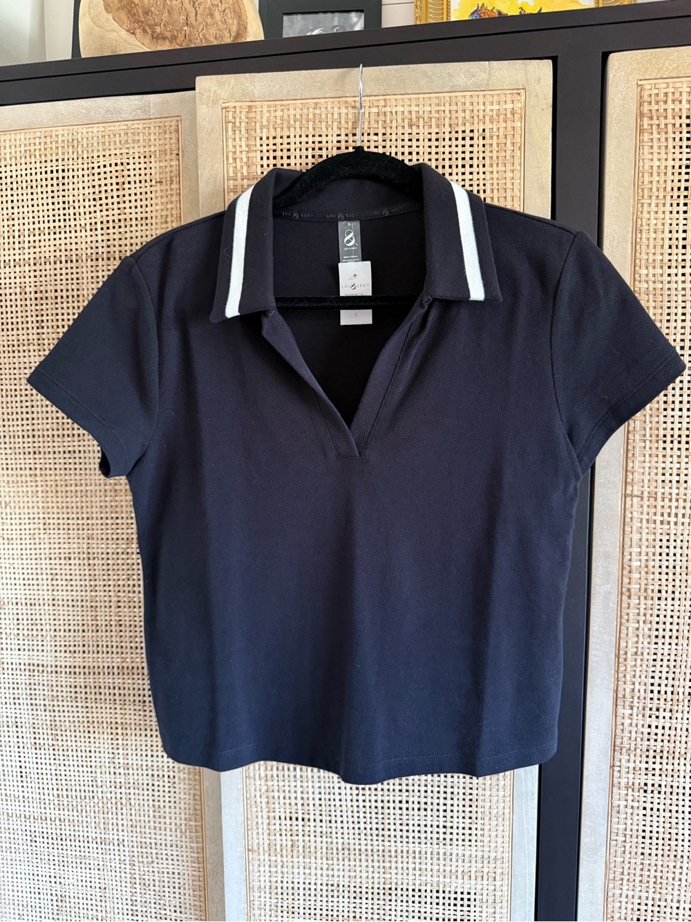 Lou & Grey Navy Short-Sleeve Polo with White Stripe Collar